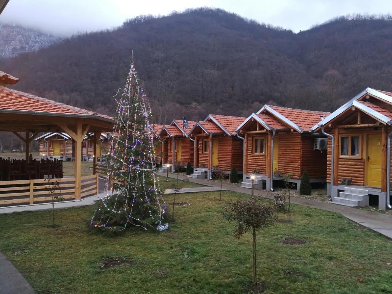 Hotel Juzni Vetar Trnski Odorovci Exteriér fotografie