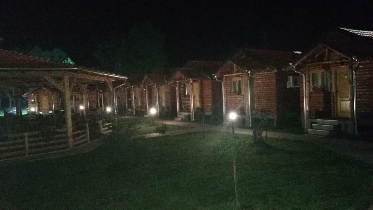 Hotel Juzni Vetar Trnski Odorovci Exteriér fotografie